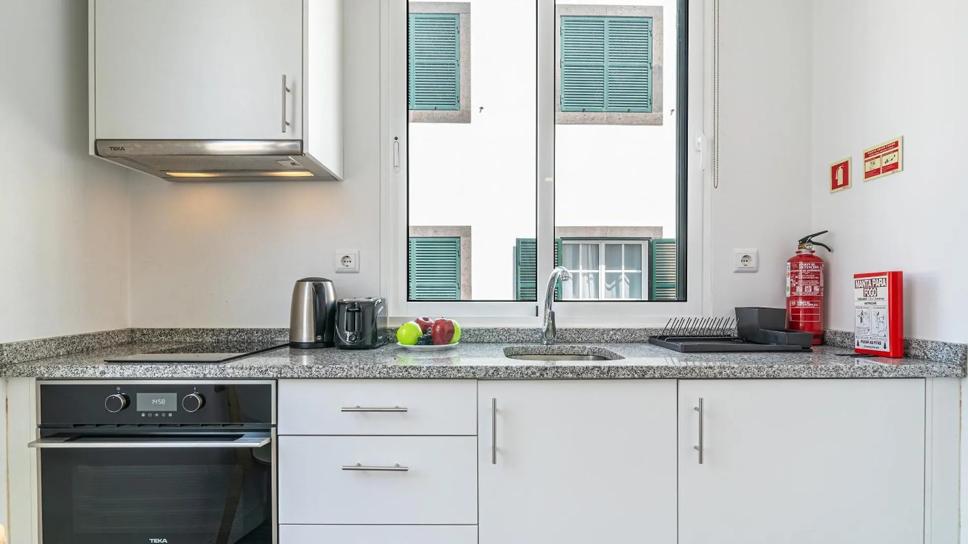 Tanoeiros Apartments Φουνκάλ 0*,  Πορτογαλία